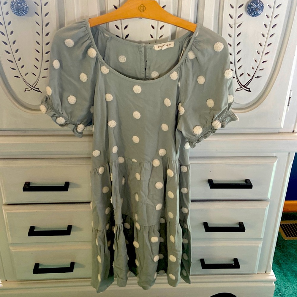 Blu Pepper S sage gr with white 3D polkadots dress
